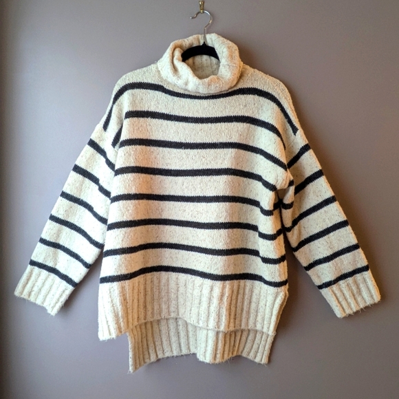 POL Cream and Black Striped Turtleneck Sweater L - Picture 1 of 12